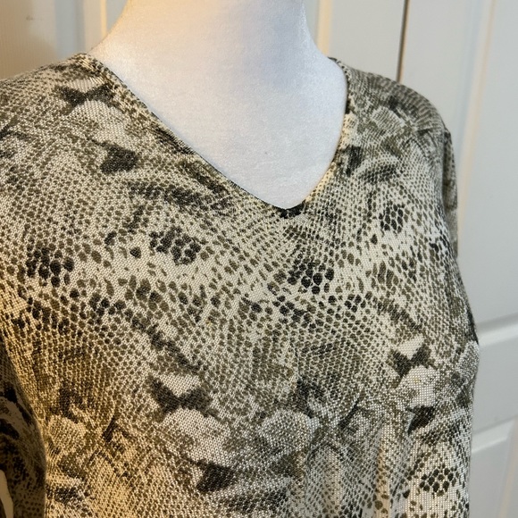Colette Mordo for Saruman’s snakeskin pattern tee, Large - Picture 2 of 4